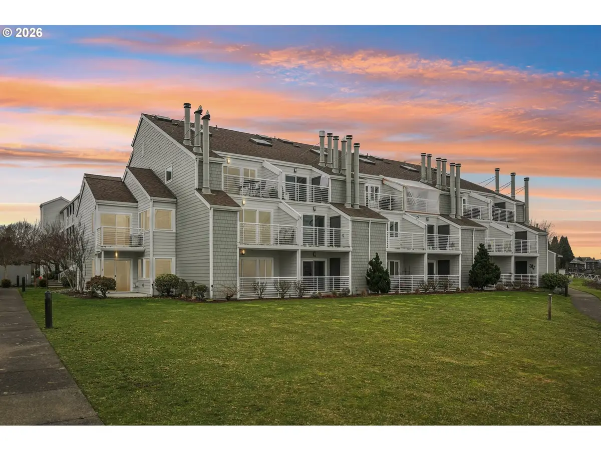 125 N Hayden Bay Dr, Portland, OR 97217 - #1