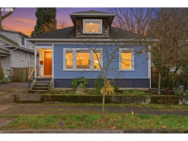832 N Emerson St, Portland, OR 97217