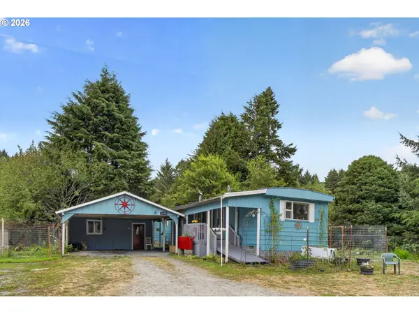 1098 S Harbor St, RockawayBeach, OR 97136