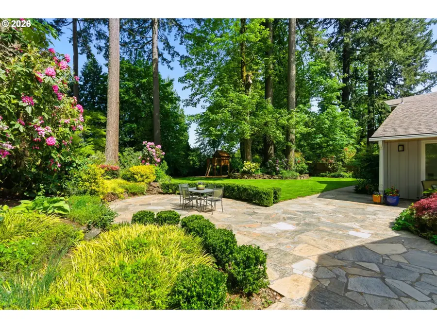 1051 Sunningdale Rd, Lake Oswego, OR 97034 - #3