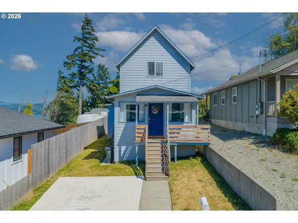 2211 Sherman Ave, NorthBend, OR 97459