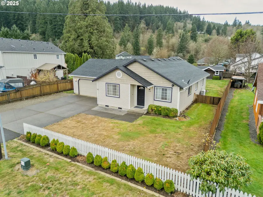 134 N Johnson Ave, Yacolt, WA 98675 - Image #3