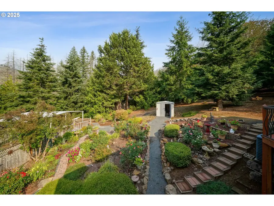 11046 Winstanley Dr Se, Lyons, OR 97358 - #3