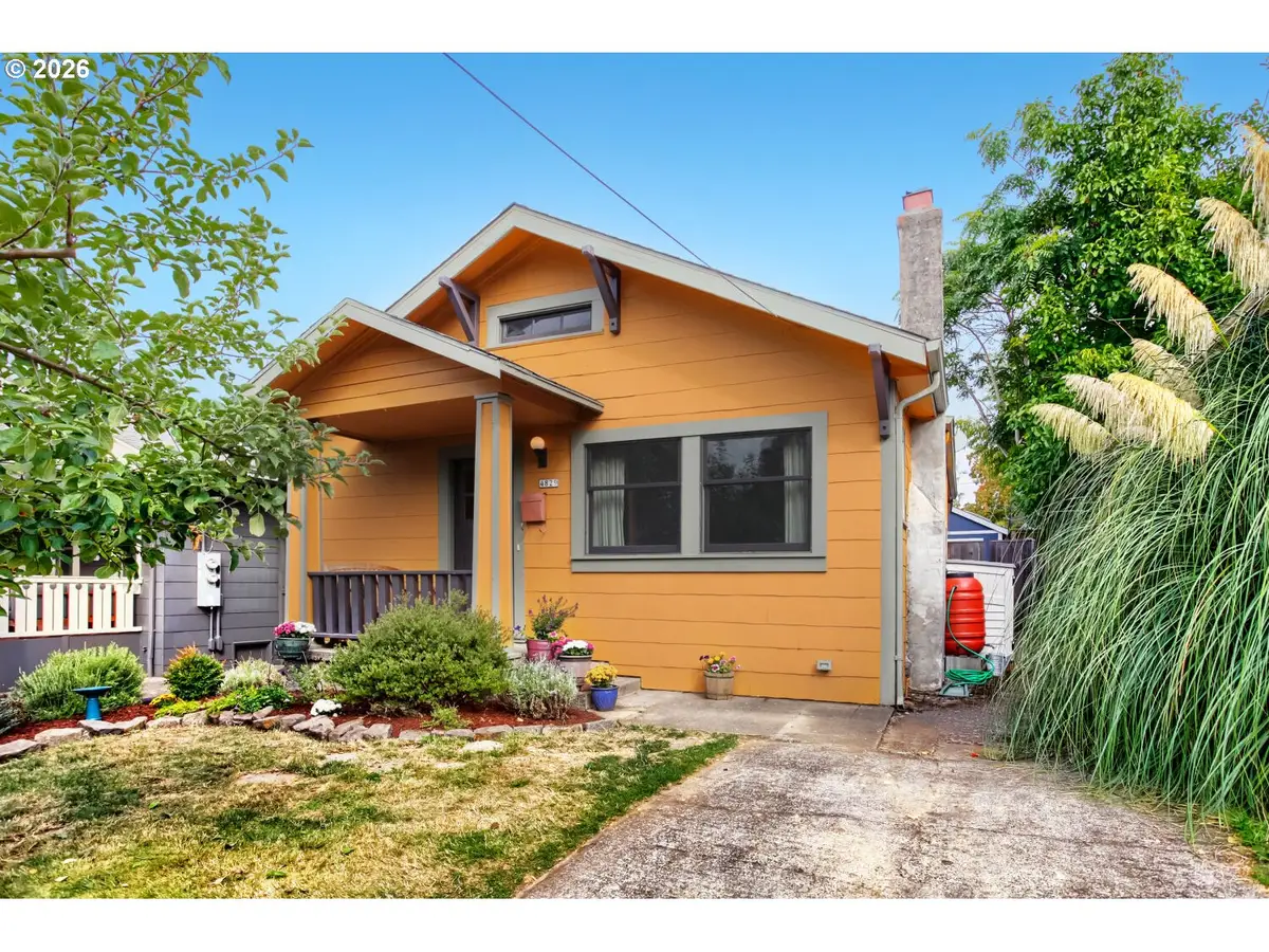 4829 SE Sherman St, Portland, OR 97215 - #1