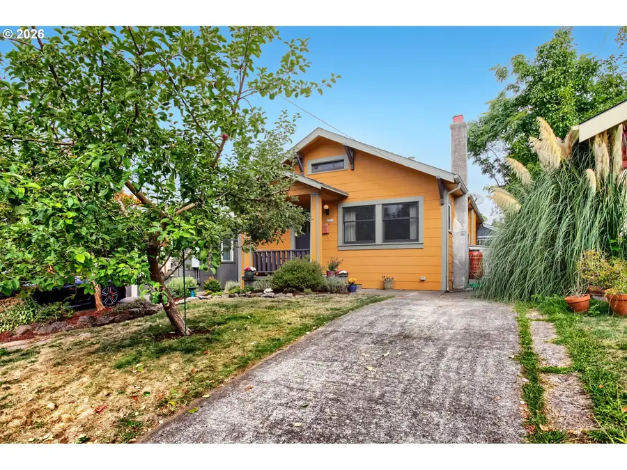 4829 SE Sherman St, Portland, OR 97215 - #2