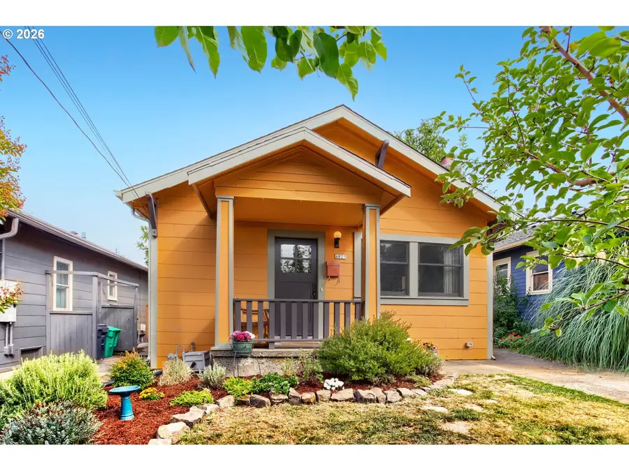 4829 SE Sherman St, Portland, OR 97215 - #3