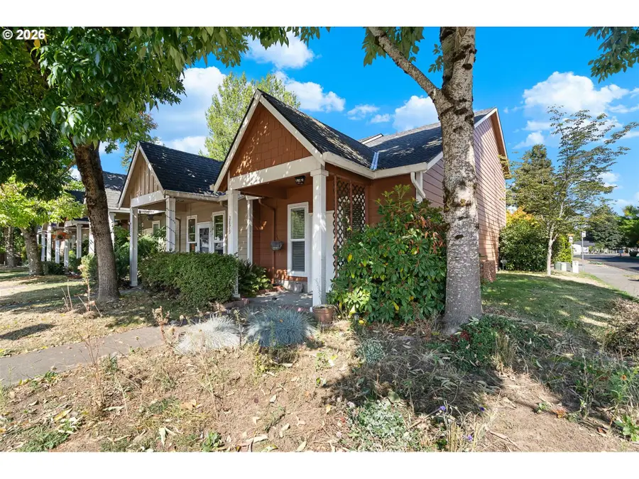 2879 NE Division St, Gresham, OR 97030 - #2