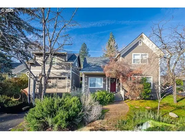 563 Rock And 152 Maple St, Ashland, OR 97520