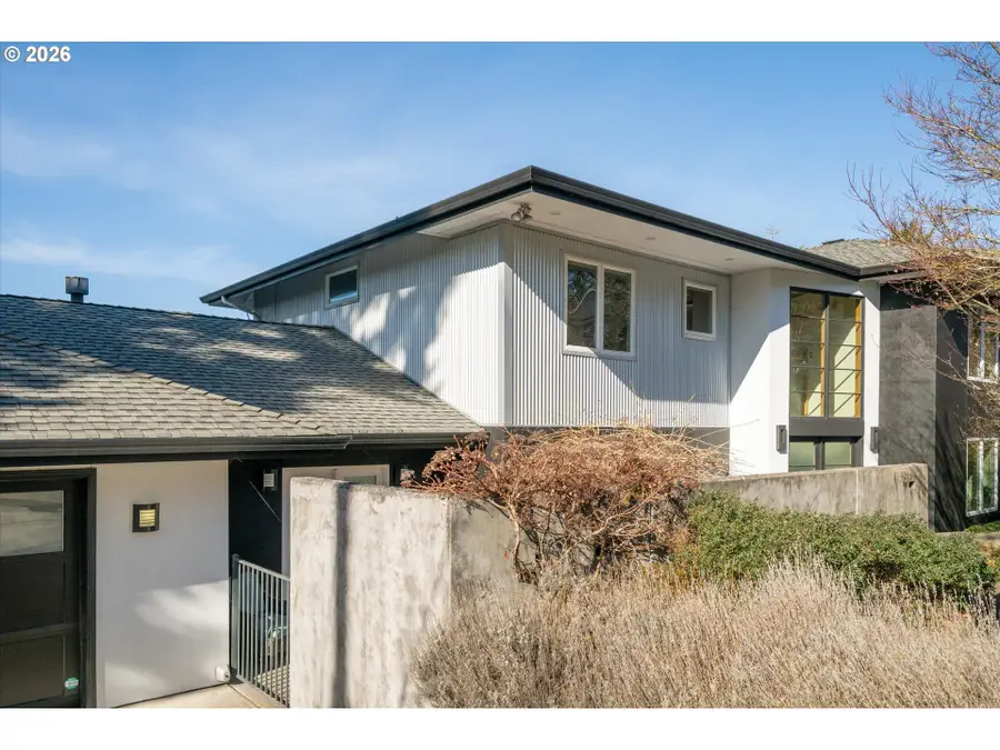 3970 N Shasta Loop, Eugene, OR 97405 - Image #2