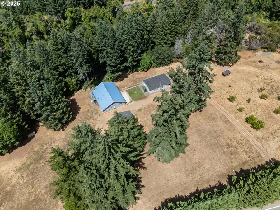 4215 Mount Reuben Rd, Glendale, OR 97442 - Image #3
