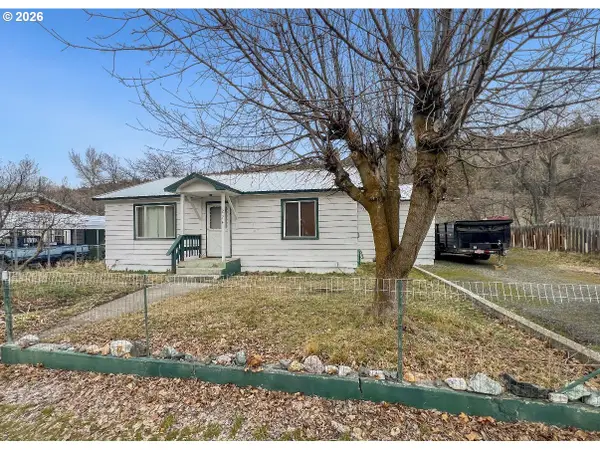 224 N Humbolt St, CanyonCity, OR 97820