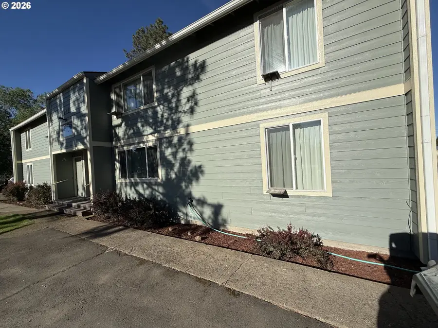 173 N 15th Ave, Elgin, OR 97827 - #2