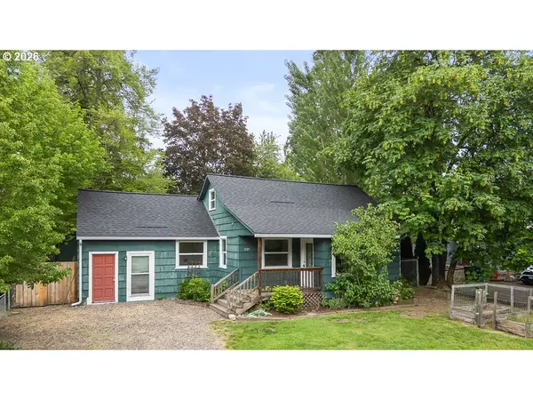 1189 NE Turner Dr, Hillsboro, OR 97124