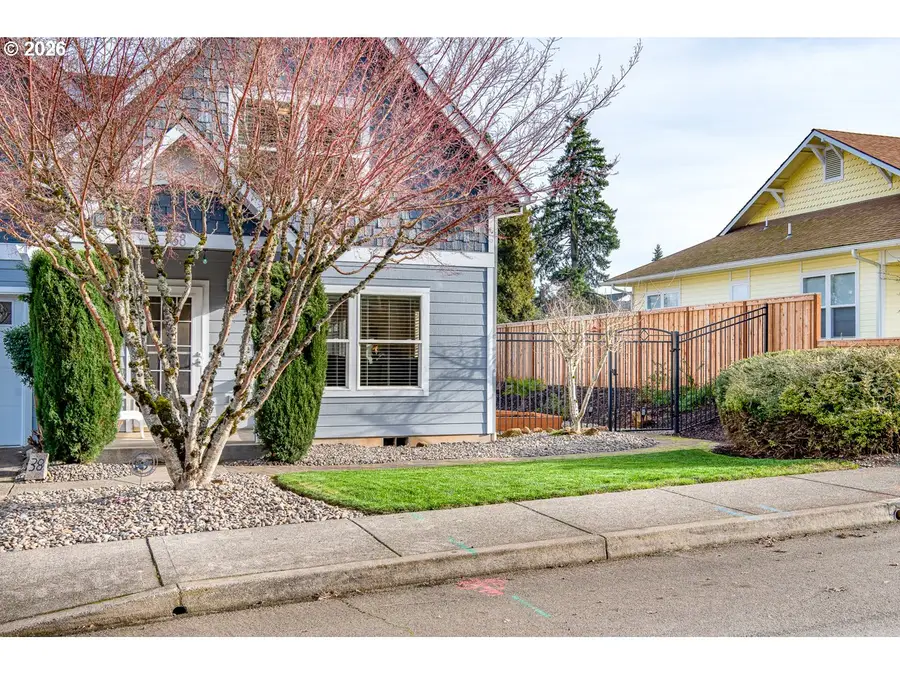 38 Denmark Loop, Silverton, OR 97381 - Image #3