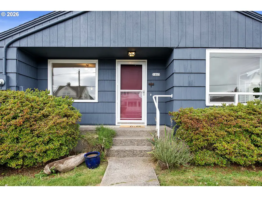 1465 3rd St, Astoria, OR 97103 - #2