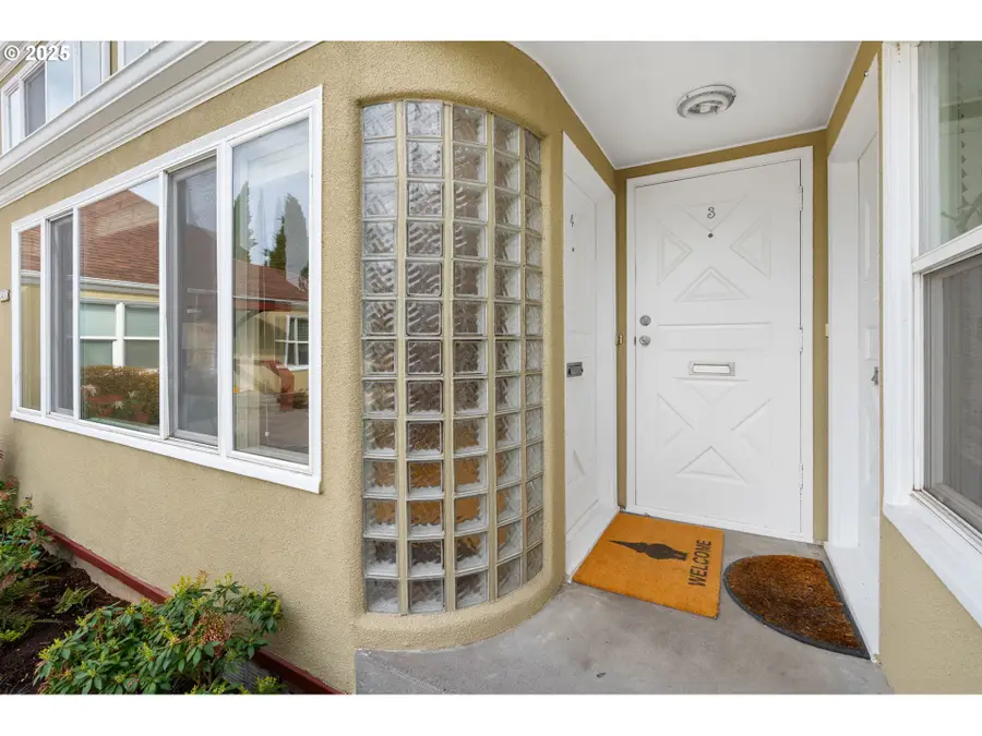 2438 NE Killingsworth St #4, Portland, OR 97211 - Image #3