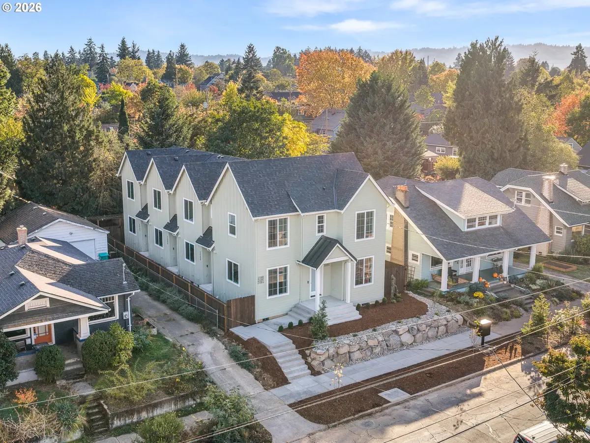 2092 N Watts St, Portland, OR 97217 - #1