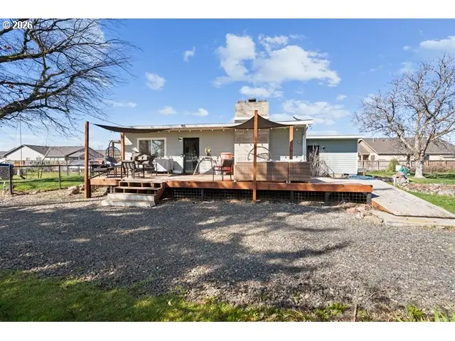 526 E Punkin Center Rd, Hermiston, OR 97838 - #2