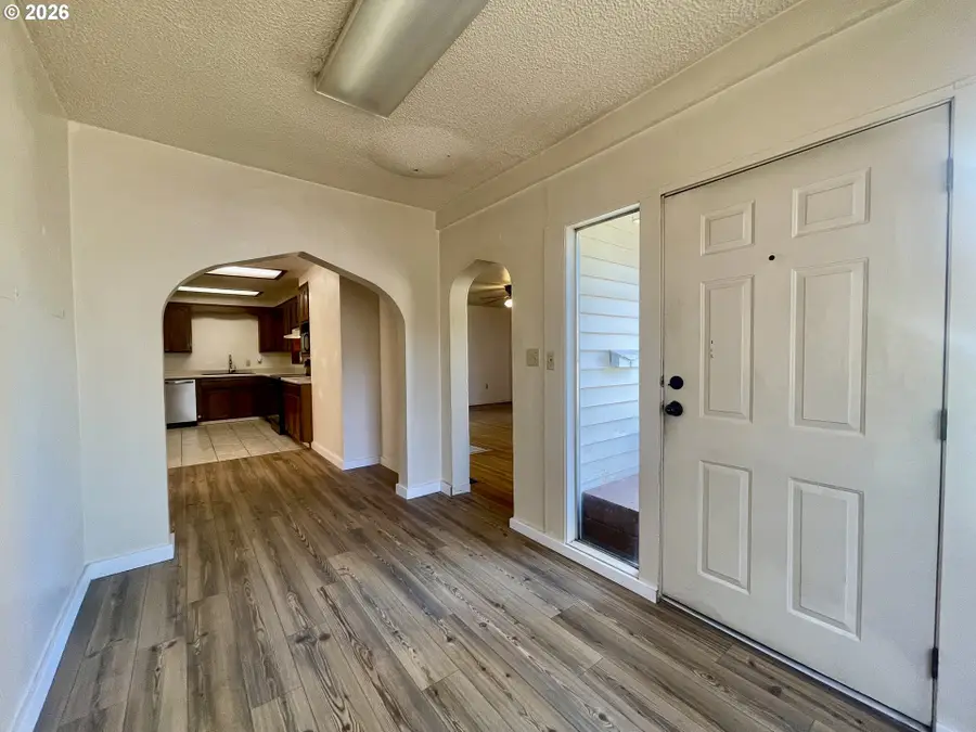 1431 Central Ave, Coos Bay, OR 97420 - #3