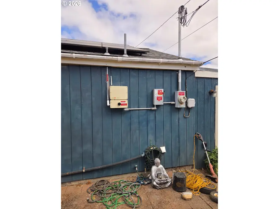 1704 Maple St, Myrtle Point, OR 97458 - #2