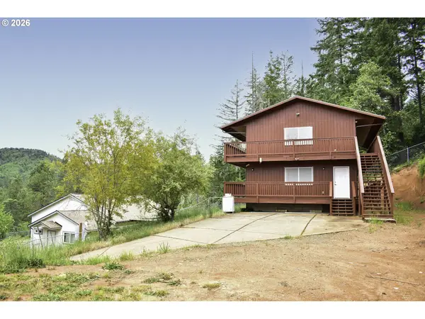 321 N Frontage Rd, WolfCreek, OR 97497