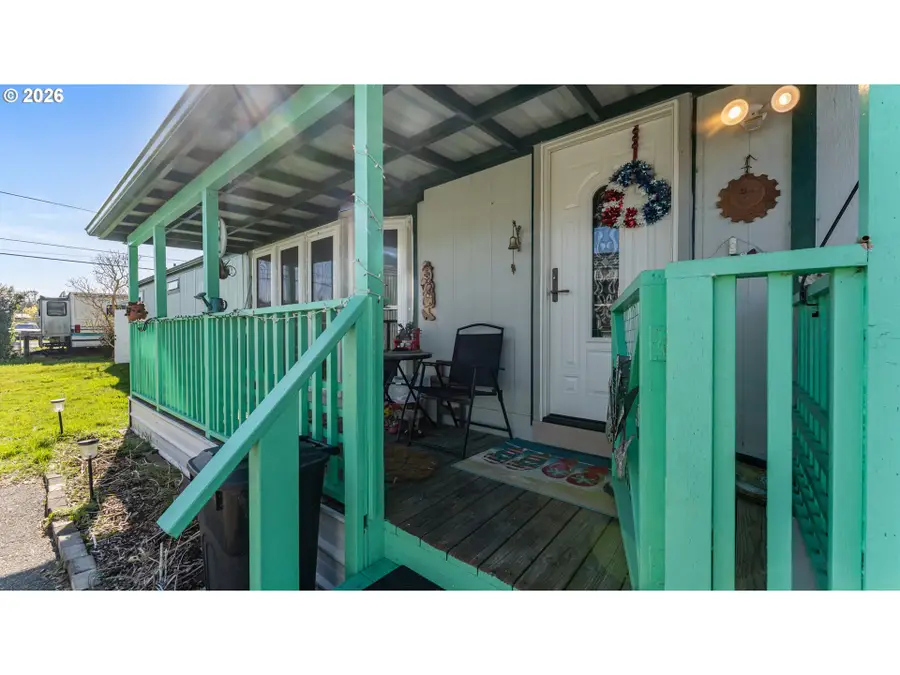 91323 Sandstone Ln, Coos Bay, OR 97420 - #2