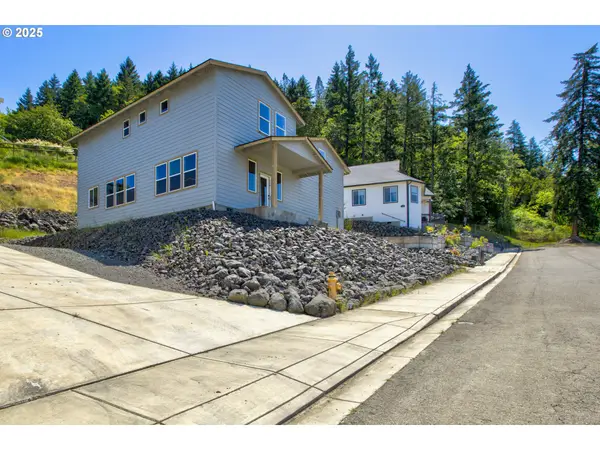 1030 Forest Heights St, Sutherlin, OR 97479