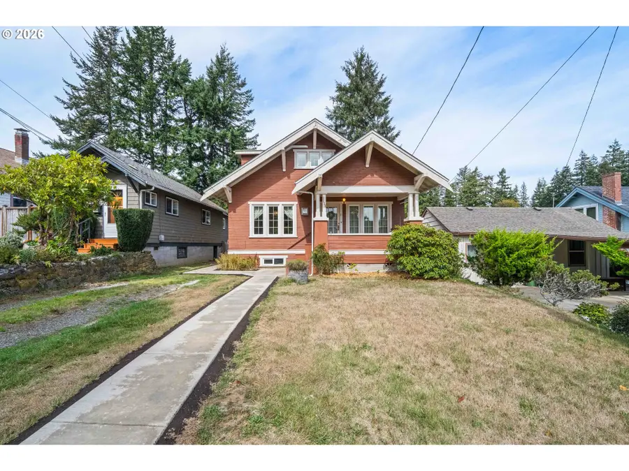 1154 Park Ave, Coos Bay, OR 97420 - #2