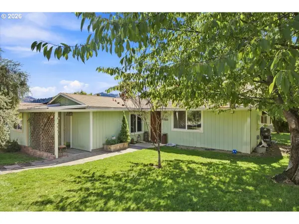 674 NE Waite St, MyrtleCreek, OR 97457