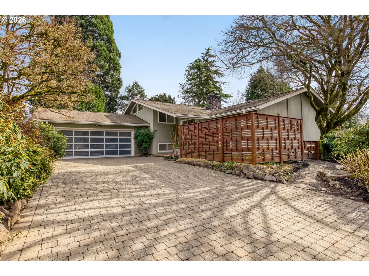 215 Phoenix Way, Vancouver, WA 98661 - #1