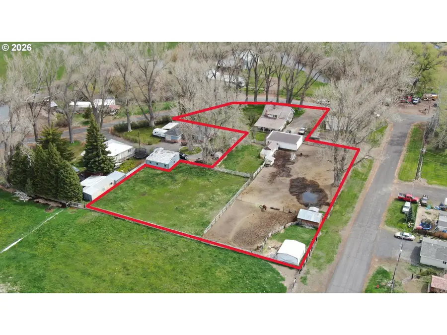 476 N Koa Ave, Burns, OR 97720 - #2