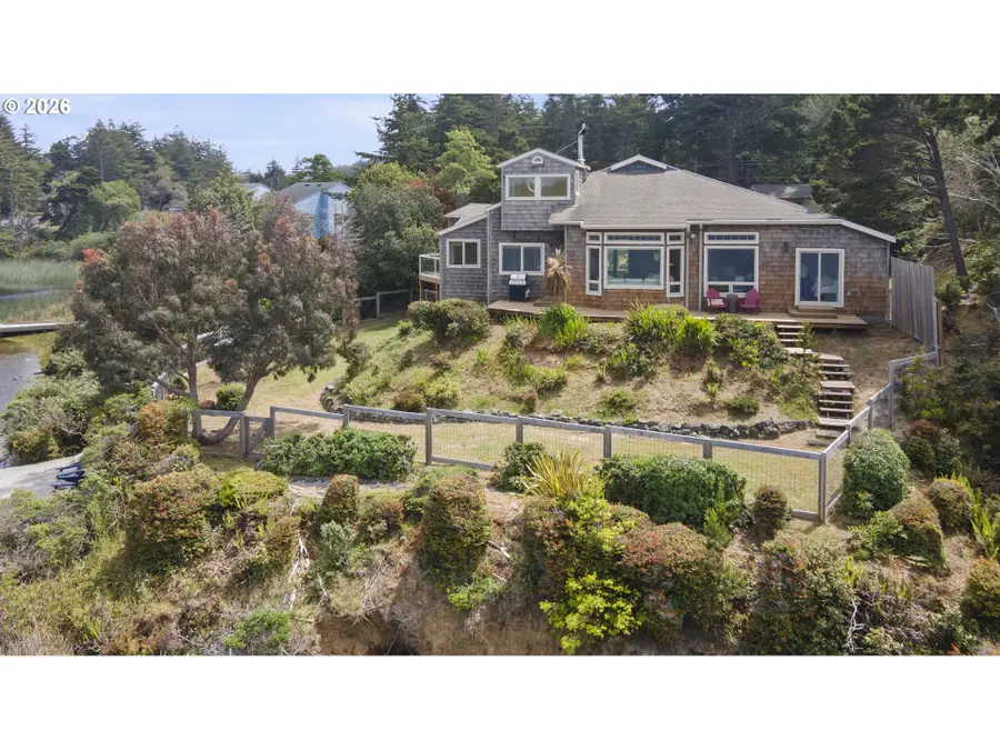 1008 Lakeshore Dr, Port Orford, OR 97465 - #2