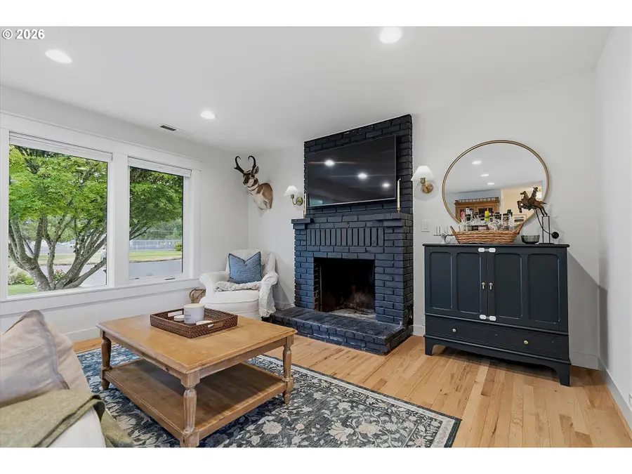 605 NE Oregon St, McMinnville, OR 97128 - #2