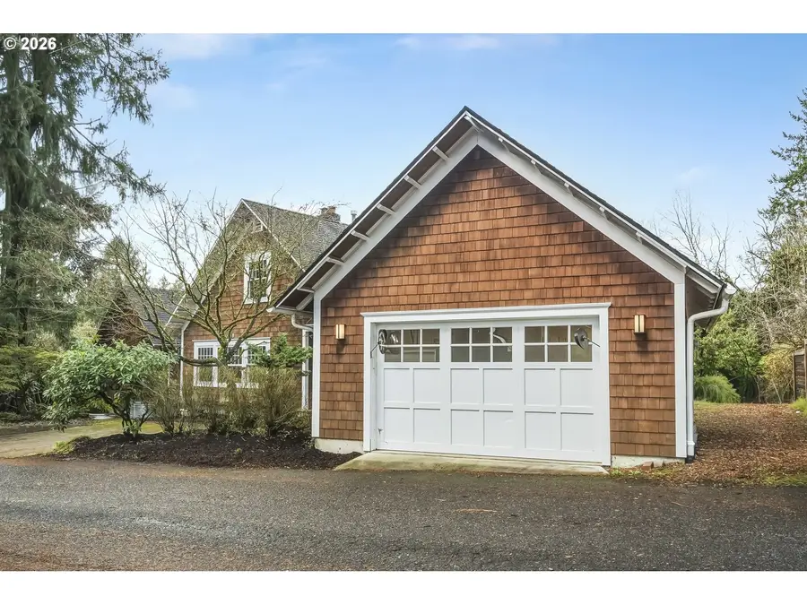 8219 SW 56th Ave, Portland, OR 97219 - Image #2