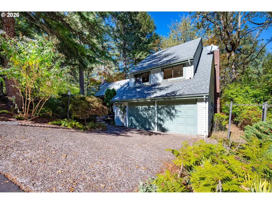 2867 Timberline Dr, Eugene, OR 97405 - #2