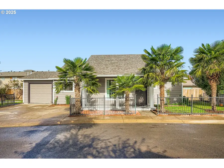 1215 Del Sol Ct, Woodburn, OR 97071 - Image #2