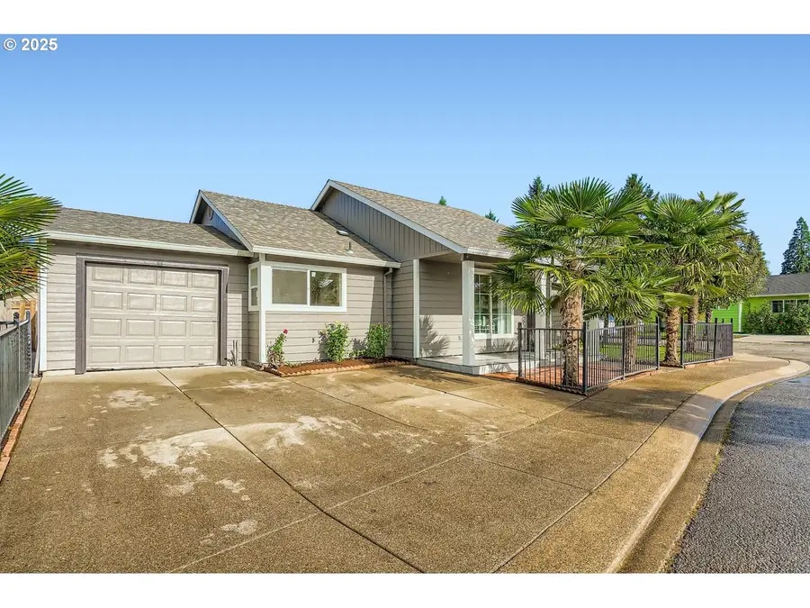 1215 Del Sol Ct, Woodburn, OR 97071 - Image #3