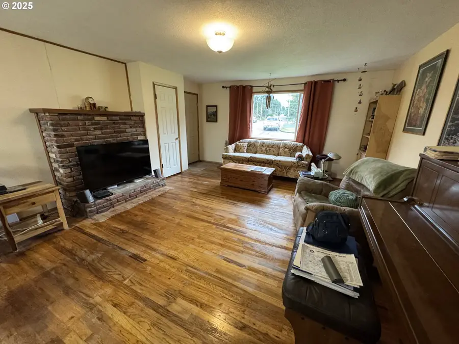 3700 Vista Dr, North Bend, OR 97459 - Image #3