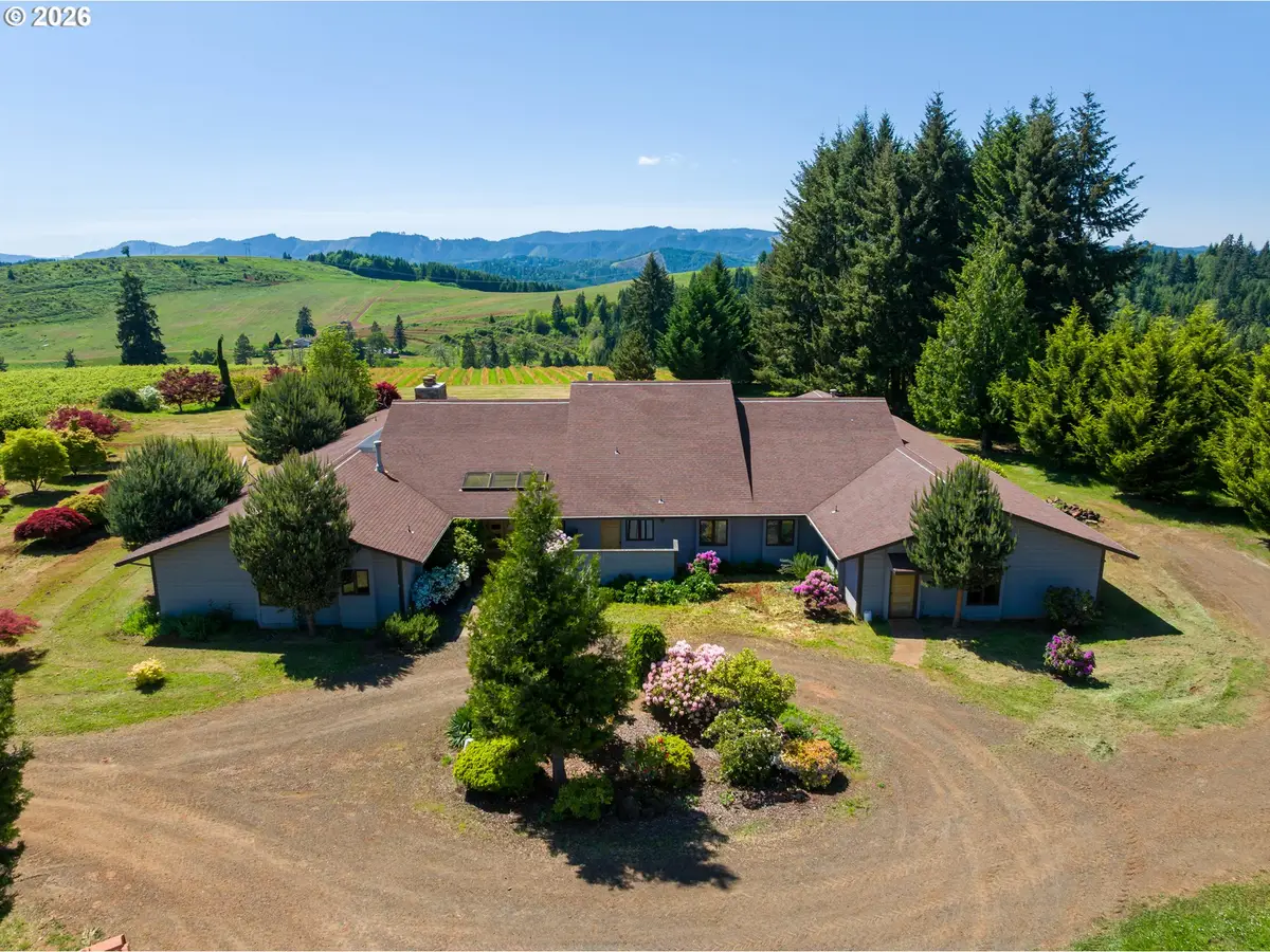 1488 Red Hill Rd, Oakland, OR 97462 - #1
