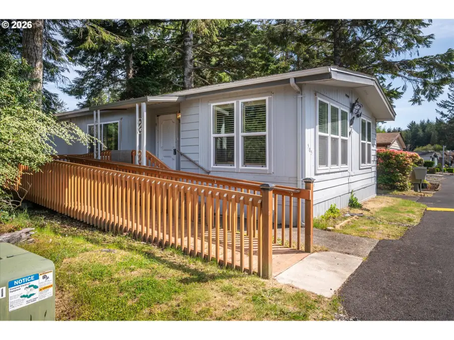 505 Shorepines Pl, Coos Bay, OR 97420 - #2