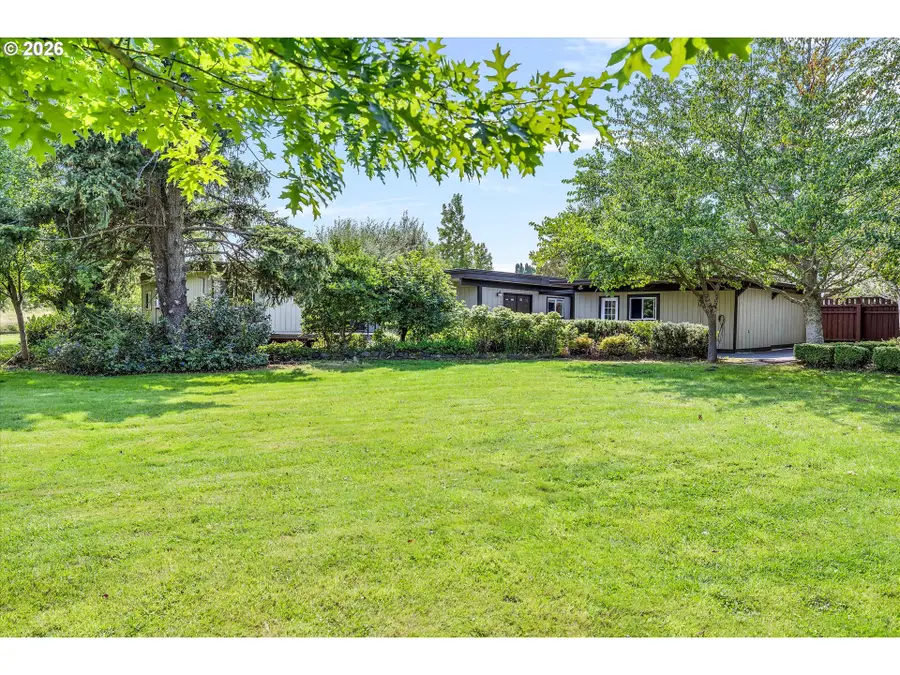 1041 Cannon Dr, Hood River, OR 97031 - #3