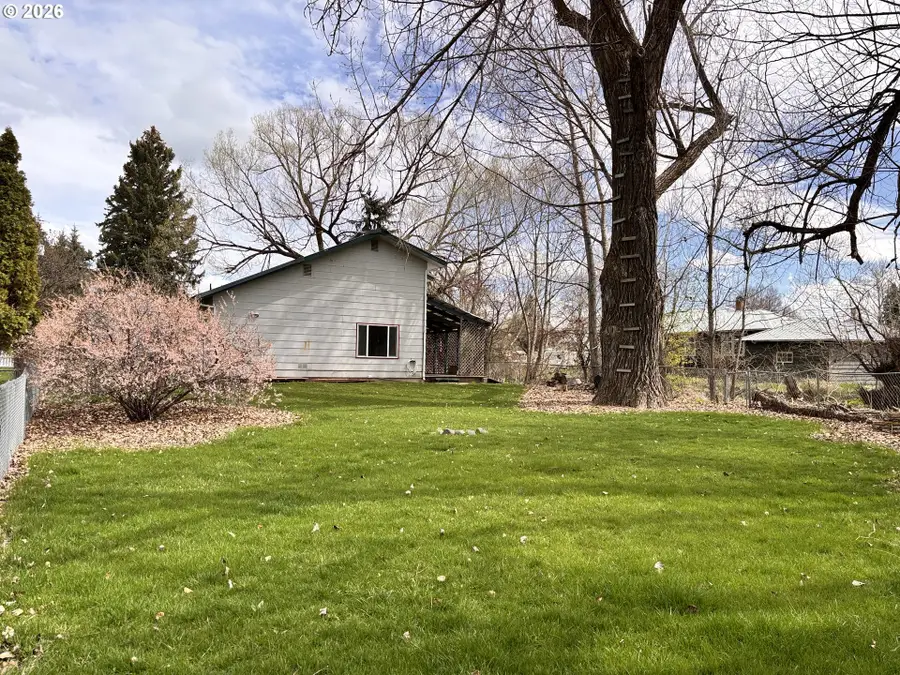 302 Depot St, Enterprise, OR 97828 - #3