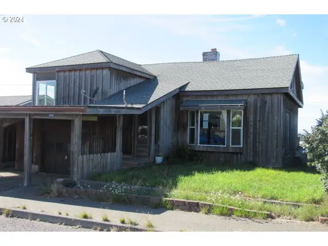 29820 Mary St, Gold Beach, OR 97444 - Image #2