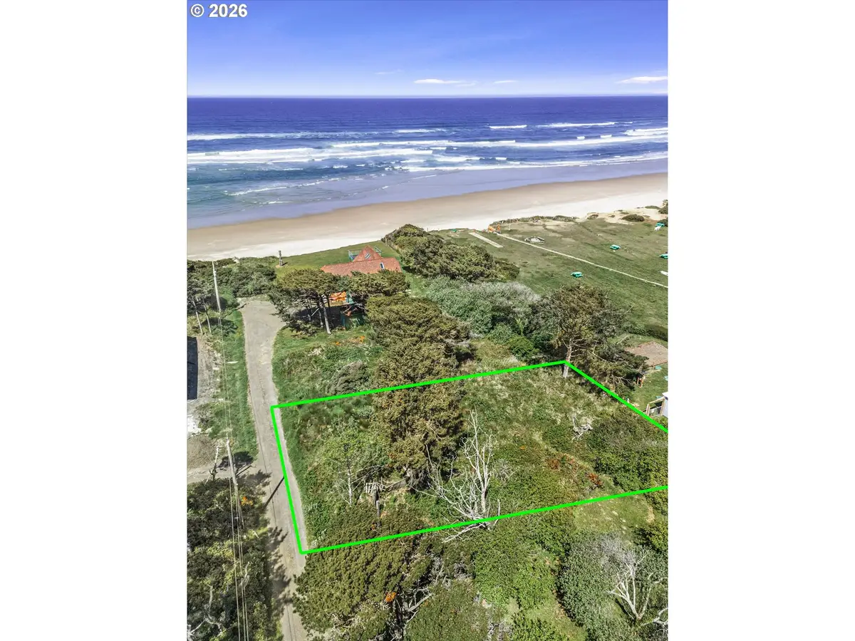 121 NW Texas St, Yachats, OR 97498 - #1