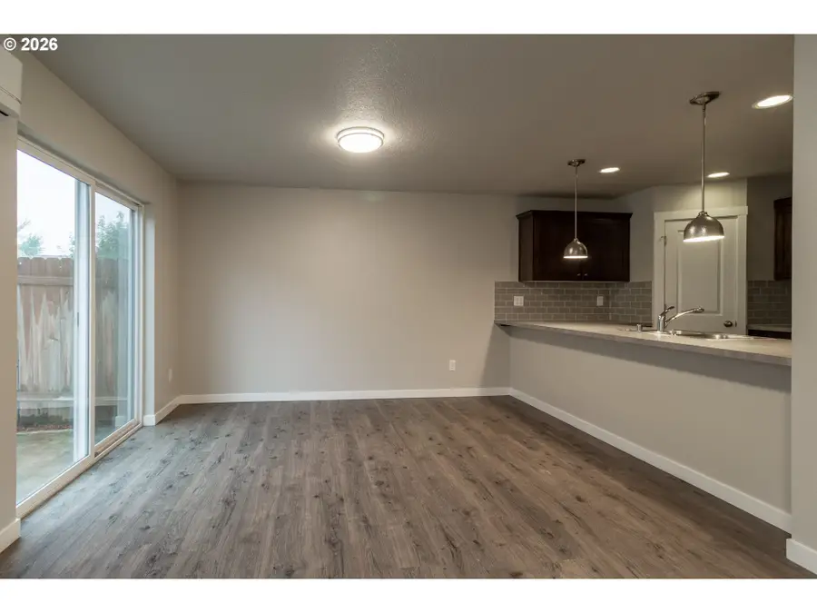 2917 Fruit Valley Rd, Vancouver, WA 98660 - #3