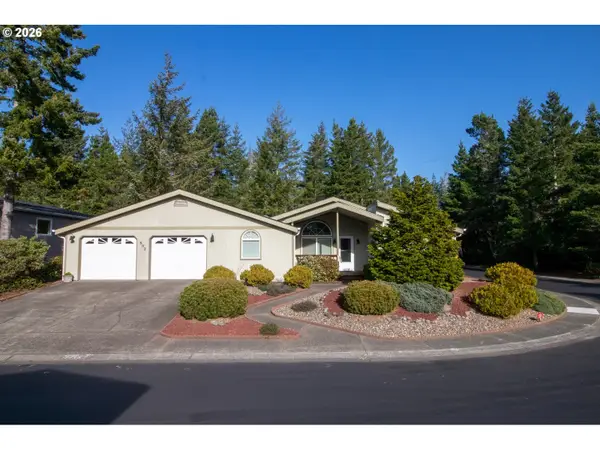 602 Glenbrook Cir, Florence, OR 97439