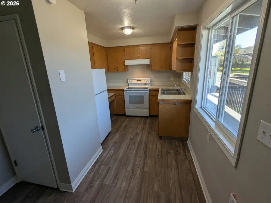 1207 D St, Salem, OR 97301 - #2