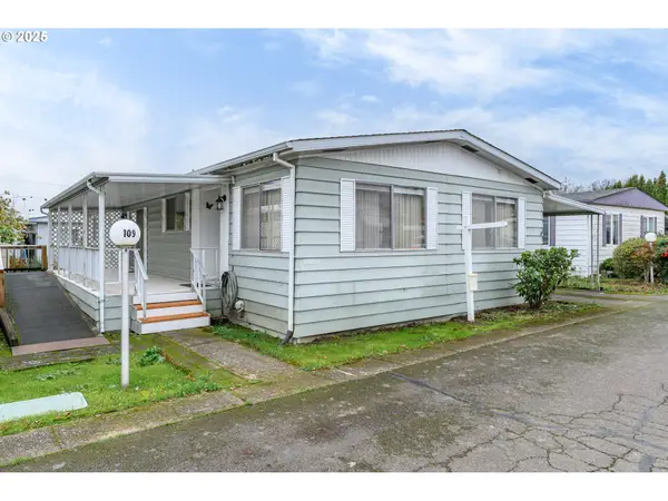 2901 E 2nd St #109, Newberg, OR 97132