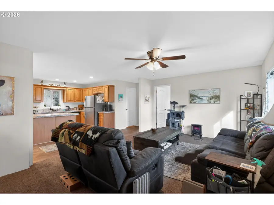826 SW Cherry St, Willamina, OR 97396 - #3