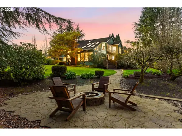 14300 SW Hazel Hill Dr, Tigard, OR 97224